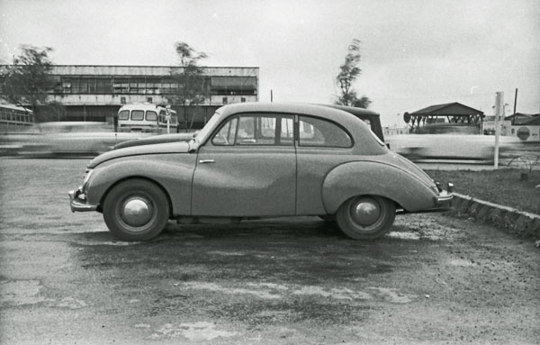 (01-2d)(006-25)b 1953-55 DKW Meister Klasse.jpg