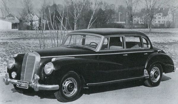 03 Mercedes-Benz 300b 1955_R.jpg
