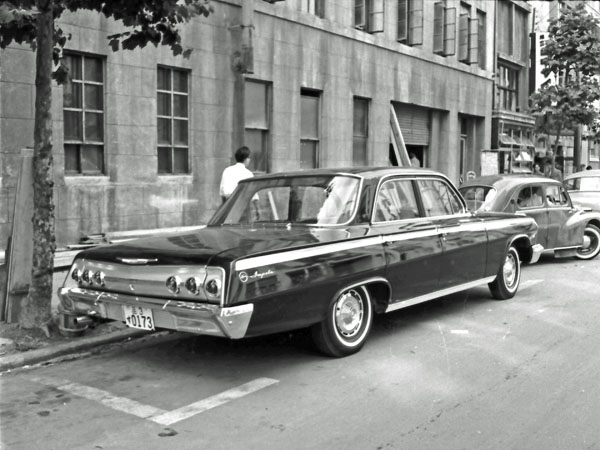 13-1b (103-16) 1962 Chevrolet Impala 4dr. sedan.jpg