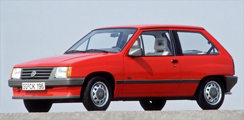 Opel Corsa 1982_R.jpg