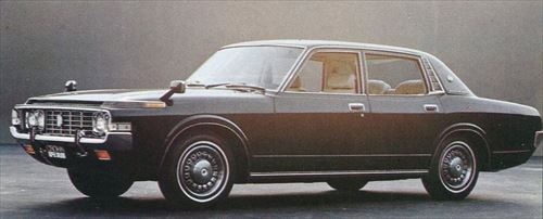Toyota Crown 1973_R.jpg