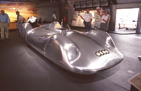 (99-10-16) 1937 Auto Union TipeC Streamliner.jpg