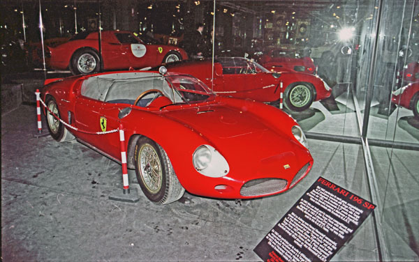 (00-1b)(97-36-07) 1962 Ferrari 196 SP.jpg
