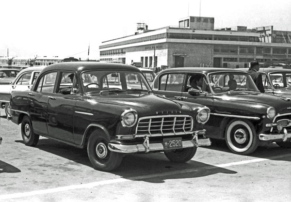 (00-1b)008-25＊ 1958-59 Holden FC Standerd Sedan.JPG