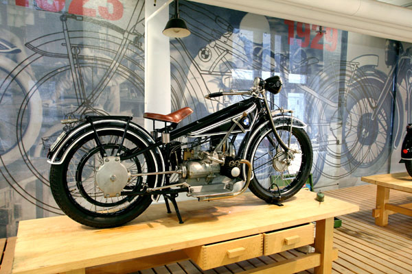 (00-2b)08-01-16_2884 1924 BMW R32 500cc(初代モデル）.JPG