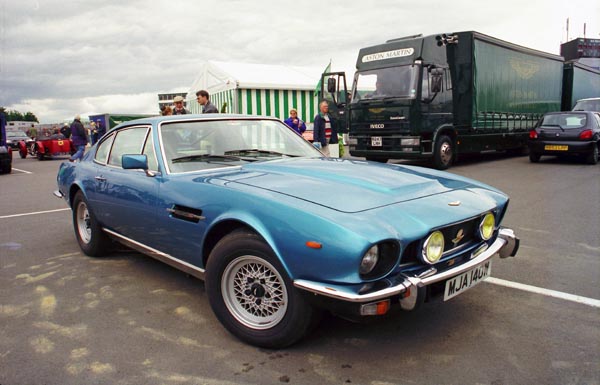 (01-1) (00-29-32) 1972-73 AstonMartin AM Volante(6気筒ボンネットにエアインテーク無し）.jpg