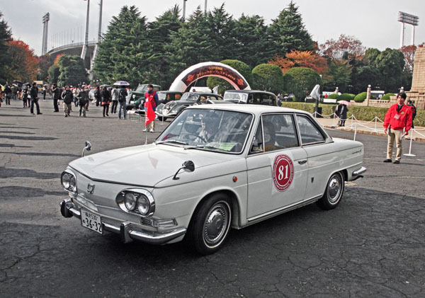 (01-12b)12-12-01_286 1967 Hino Contessa 1300 Coupe.JPG