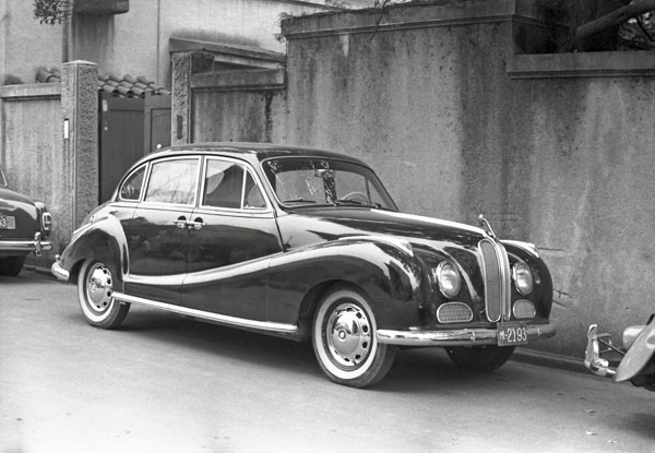 (01-1a)(033-24) 1951-58 BMW 501 4dr.jpg