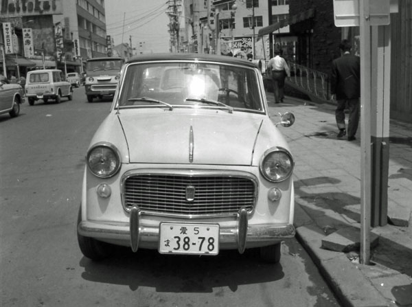 (01-1a)(117-24) 1959-61 FIAT 1200 GranLuce.jpg