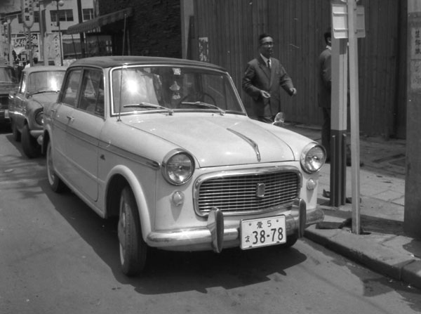 (01-1b)(117-25) 1959-61 FIAT 1200 GranLuce.jpg
