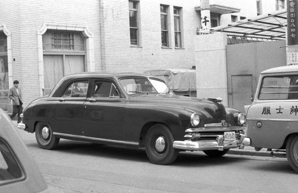 (01-2a)003-15 1949 Kaiser.jpg