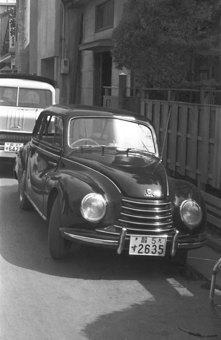 (01-3a)(013-04b)1953-55 DKW Sonder Klasse Limousine(Type F 91).jpg