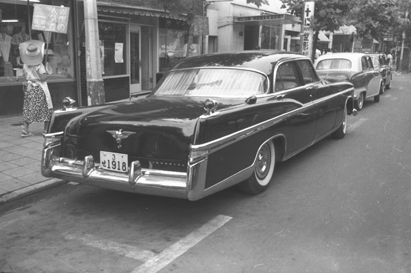 (01-3b)(031-12)b 1956 Imperial 4dr. Sedan.jpg