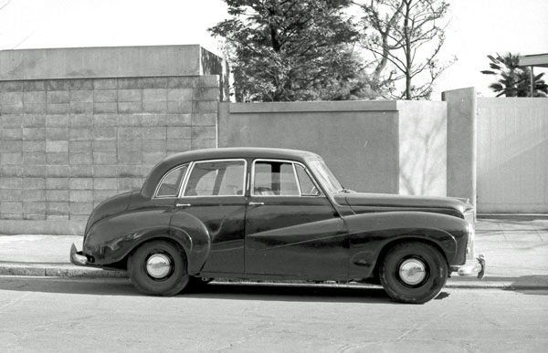 (01-3b)(041-09) 1953 Lanchester Leda 4dr.Saloon.jpg
