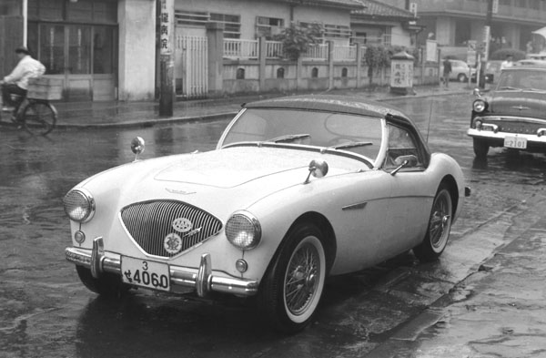 (01-4b) (065-24) 1953-56 Austin Healey 100 Hardtop.jpg