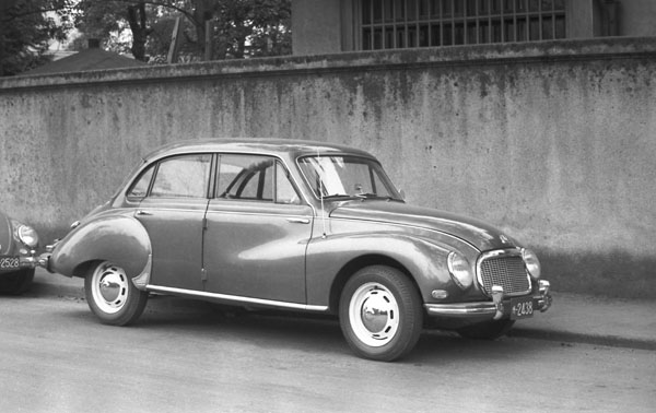 (01-4d)(033-22) 1957-59 DKW Grosser(900) 4dr,Limousine(Type F 94).jpg