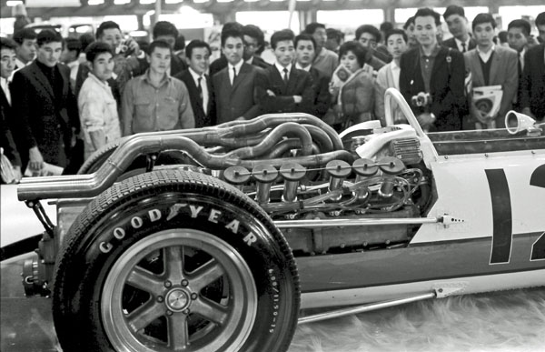 (01-4g)(170-09) 1966 Honda F1 RA273.jpg