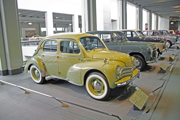 (01-5a)07-04-07_414 1962 Hino Renault 4CV　AP62型(日野ルノーの最終モデル）.JPG