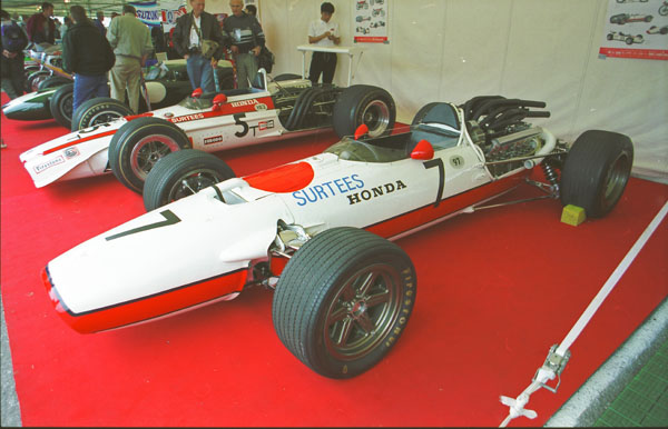 (01-5e)(00-24-26) 1967 Honda F1 RA273 3Litre.jpg