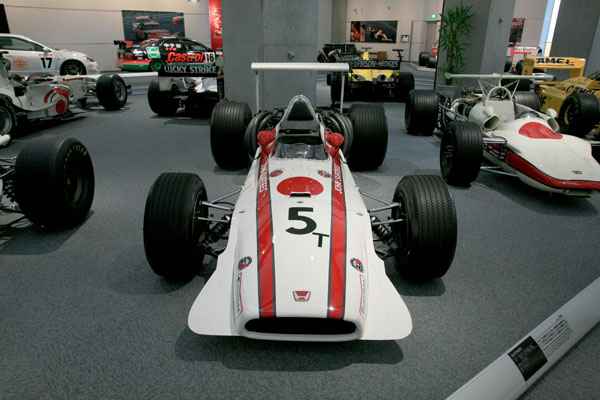 (01-7c)09-11-15_256 1968 Honda RA301.JPG