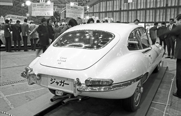 (01c-1b)(191-21) 1968 Jaguar E-Type 2+2 Coupe.jpg