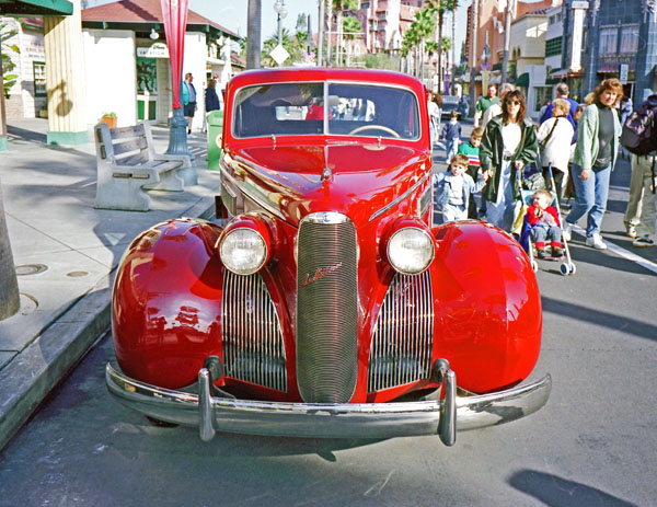 (02-1b)(98-F06-22) 1939 LaSall Series 39-50 Coupe.jpg