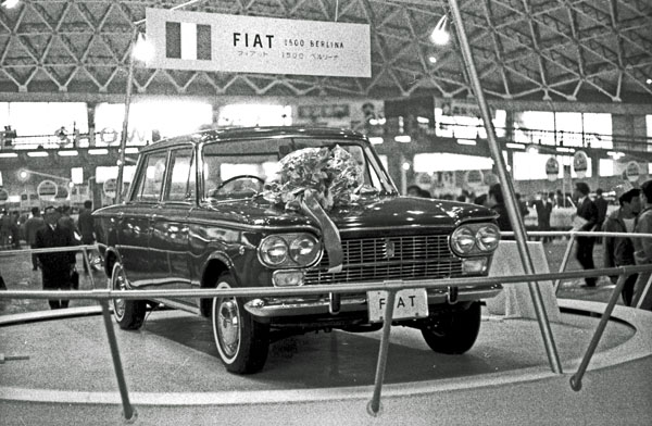 (02-2a)(129-11) 1966 FIAT 1500 Berlina.jpg