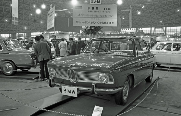 (02-2a)(194-36) 1968 BMW 1800 4dr Limousine.jpg