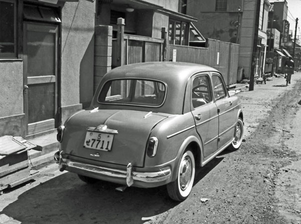 (02-3b)(094-11) 1953-56 FIAT 1100 Nuovo MilleCento 4dr Berlina.jpg