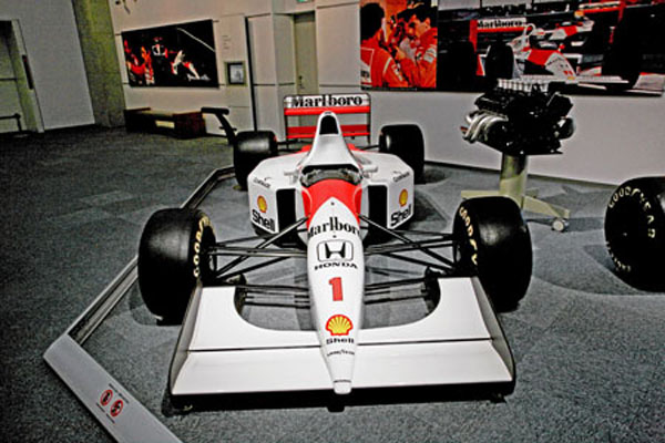 (02-4i)09-11-15_310 1992 McLaren Honda MP4／7(RA122E.JPG