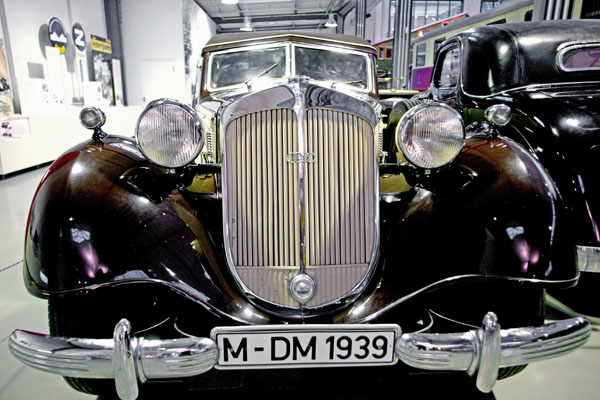 (02-5a)08-01-16_3360 1939 Horch Sport-Cabriolet Type853A.JPG
