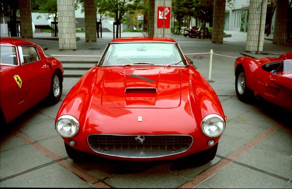 (02-8a)86-08-25 1961 Ferrar 250 GT SWB Scaglietti Berlinetta.jpg