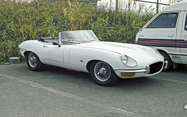 (02b-1a)(80-16-24) 1968-70 Jaguar E-type 4.2 serⅡ.jpg