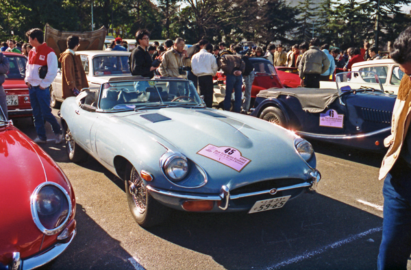 (02b-2a)88-02-20 1969 Jaguar E-Type Roadster.jpg