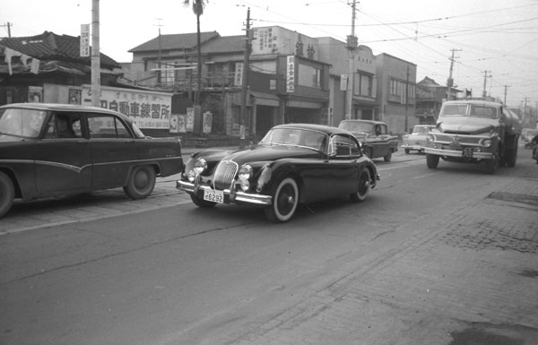 (03-1a)(080-12) 1957-61 Jaguar XK150 Fixerhead Coupe.jpg