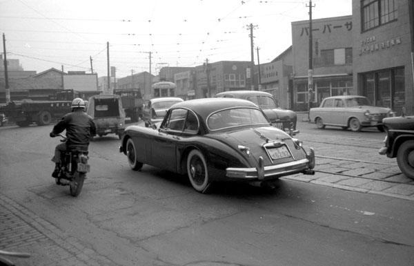 (03-1c)(080-13) 1957-61 Jaguar XK150 Fixedhead Coupe.jpg