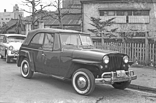 (03-2a)(047-24) 1950 Willys Jeepster.jpg