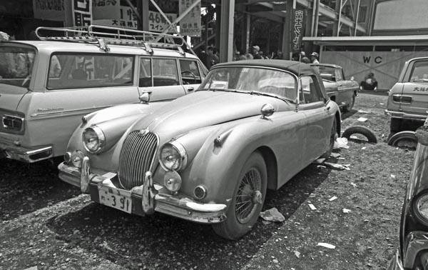 (03-2a)(177-26) 1957-61 Jaguar XK150 dhc.jpg