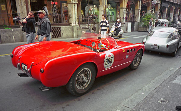 (03-2c)00-02-11) 1952 Ferrari 225 Sport Vignale Spider.jpg