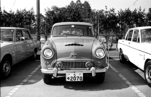 (03-3b) (85-16-03) 1958 Nissan-Austin Cambridge DeLuxe.jpg