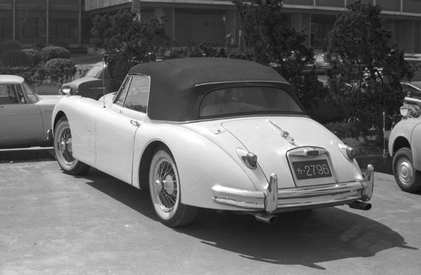 (03-3b)(063-29) 1957-61 Jaguar XK150 Drophead Coupe.jpg