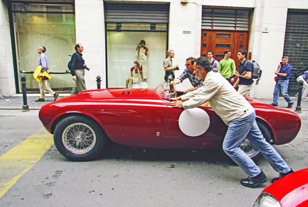 (03-3b)01-13-04) 1952 Ferrari 225 Sport Vignale Spider.jpg