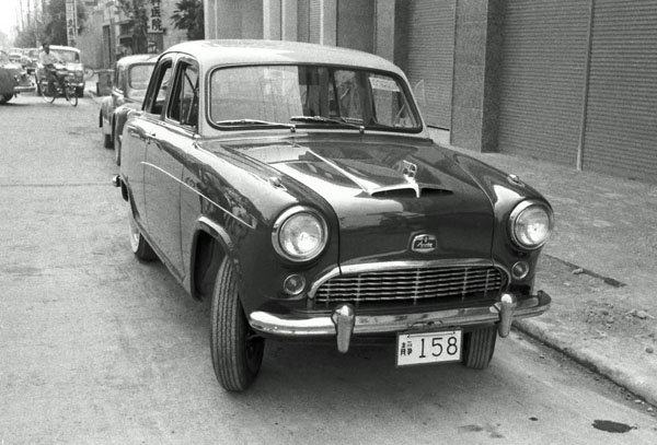 (03-4b)(012-18b)b 1959 Nissan-Austin A50 Cambridge.jpg