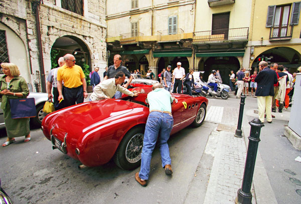 (03-4c)01-13-08) 1952 Ferrari 225 Sport Vignale Spider.jpg