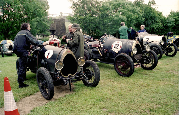 (03-5a) 左から #1 1922 Bugatti T-13／#2 1925 T-13／#3 1925 T-22(2004プレスコット）.jpg