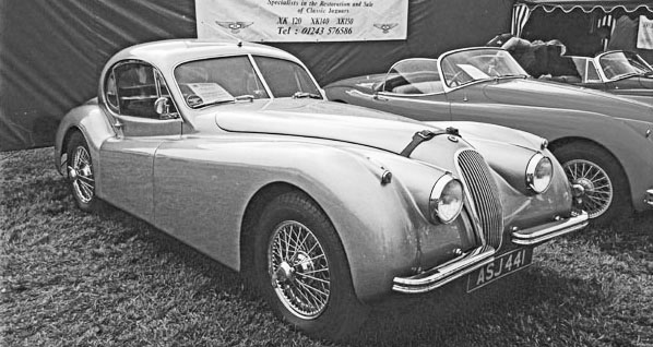 (04-0c参考）©00-51-21 1951-54 Jaguar XK120 fhc.jpg