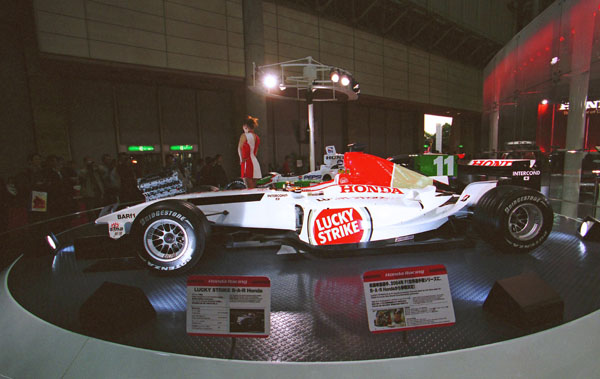 (04-1b)(03-36-06) 2003 BAR-Honda 005 (RA003E 3Litre V10).jpg