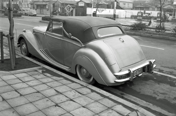(04-1b)(060-27) 1948-51 Jaguar MkⅤ3.5Litre Drophead Coupe.jpg
