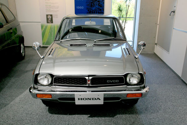 (04-1b)09-11-15_449 1973 Honda Civic CVCC 1500 Dx アメリカ環境保護庁公認第１号の低公害車.JPG