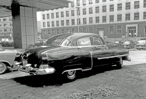 (04-1b2)（参考）(101-14) 1950 Cadillac 61 4dr. Sedan.jpg